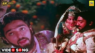 Kinnathil Thean Vadithu  Love duetsongs  Ilamai Oonjal Aadukirathu kamalhaasan ilaiyaraja [upl. by Scharff954]