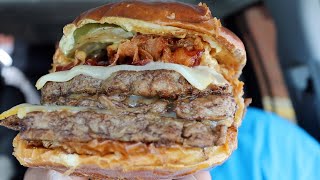 Wendys NEW Pretzel Bacon Pub TRIPLE Cheeseburger amp NEW Bacon Pub Fries Review [upl. by Adnara]