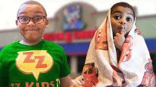 GOO GOO GAGA WENT TO CHUCK E CHEESE THROUGH MAGIC BLANKET Learn how to spell Fun [upl. by Tnemelc802]