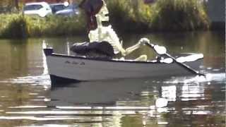 Du Oar Di radio controlled rowing boat short vid [upl. by Cordula]