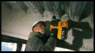 DeWalt accu boorhamer 36V LiIon [upl. by Ammadis27]