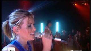 DIDO quot White Flag quot Live Top of the Pops Show 2004 HQ [upl. by Anawqahs523]