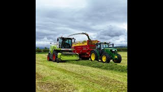 Connolly farms lifting silage [upl. by Kerstin]