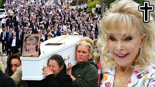 Family in Mourning Sad News About 93YearOld Actress Barbara Eden – Farewell Barbara Eden [upl. by Brackely]