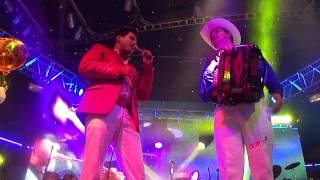 Calibre 50 amp Banda Carnaval dueto en Rodeo Santa Fe [upl. by Harding]