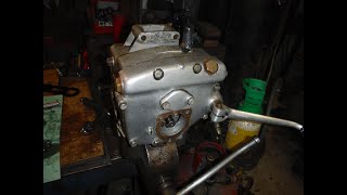 Velocette gearbox internals and kickstart  layshaft issues discussed [upl. by Hcurob]