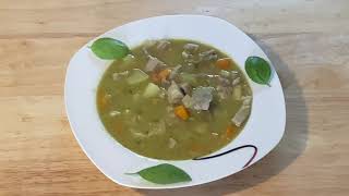 Erbsensuppe mit Eisbeineinlage  Haxe [upl. by Lochner]