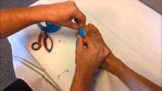 Kinesiotaping vbočeného palca hallux valgus [upl. by Ydal634]