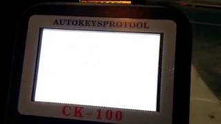 Programación de llave con Ck100 a Chevrolet Opel Corsa 2005 [upl. by Ainivad]