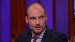 Dit is een enorme bevrijding voor de zussen  RTL LATE NIGHT [upl. by Potash824]