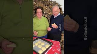 Ciambelle siciliane ricetta di mia nonna a fine video l’assaggio di mio marito e gli occhi lucidi [upl. by Rockey]