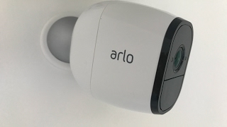 NETGEAR  ARLO PRO Caméra Connectée HD Sans Fil  Test en Français [upl. by Rednaskela]