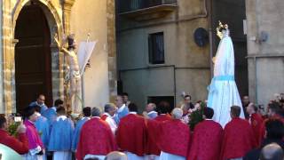 Pasqua 2017 la Spartenza della Madonna e di Cristo risorto a Calascibetta [upl. by Anees661]