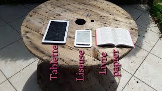 Comparatif entre liseusetablettelivre papier [upl. by Paviour293]