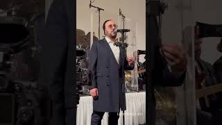 Lipa Schmeltzer Being Lipa Hilarious Maariv Announcement at a Wedding [upl. by Pride952]