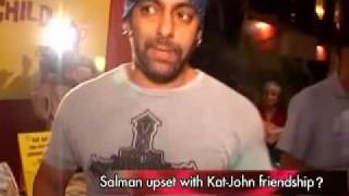 Salman Khan gets rid of Katrinas belongings [upl. by Cynth148]