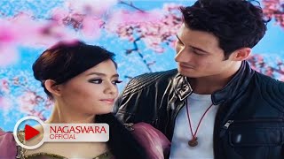 T2  Cinta Aku Gila Official Music Video NAGASWARA music [upl. by Hooper]