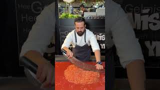 Ezme salata en çok hangi yemeğin yanına yakışır 😀 diyarbakır cigkofte [upl. by Neelhtakyram901]