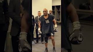 MIKE TYSON EMBRACES LENNOX LEWIS amp EVANDER HOLYFIELD  JAKE PAUL [upl. by Nitz79]