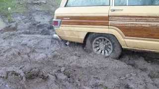 1981 Jeep Wagoneer Limited stalled in the mud [upl. by Vivica]