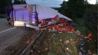 Sekundenschlaf Unfall auf der A99 [upl. by Neslund846]