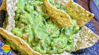 ¿Cómo hacer guacamole mexicano tradicional y delicioso Comida Mexicana [upl. by Pfeifer805]