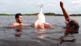 Nadé con delfines en el amazonas 🇧🇷 [upl. by Zasuwa]