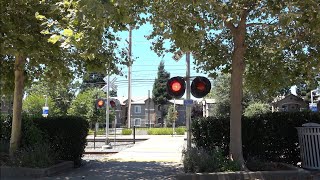 Hazel Station East Pedestrian Railroad Crossing Rancho Cordova CA  Activation amp Time Out [upl. by Humpage]