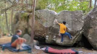 フォンテーヌブロー ボルダリング Roche aux Oiseaux『Action Directe assis』『Uruguay』Fontainebleau bouldering [upl. by Aifas]