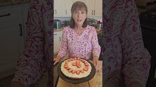 🍓 Strawberry Pizza Recipe Keto 3gramsnetcarbsperslice [upl. by Noiramed]