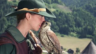 Faszination Greifvogel  Ein Blick hinter die Kulissen der Falknerei auf der Burg Hohenwerfen [upl. by Iow8]