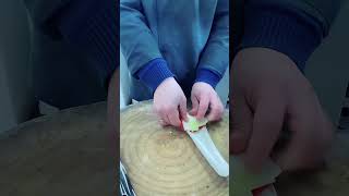 Spring onion and chili cutting skills  Chinese way  shorts chinesechef viralvideo [upl. by Sualkcin]