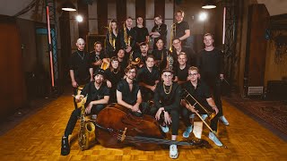 Jazzrausch Bigband • Es wird scho glei dumpa • Official Studio Video 4K [upl. by Ecitnerp]