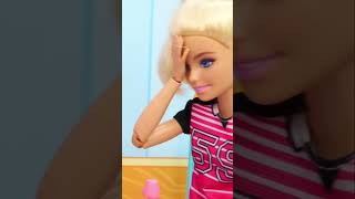 🤢 Pourquoi Barbie atelle des nausées et natelle pas dappétit🫃barbie jeux barbievideo [upl. by Noguchi]