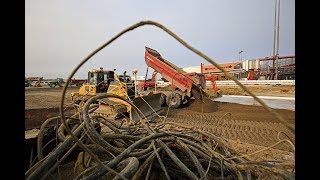 Am Hamburger Flughafen Diese Baustelle sorgt für KofferChaos [upl. by Anaahs]