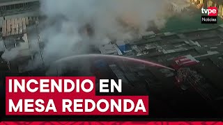 Incendio en Mesa Redonda bomberos intentan controlar siniestro en galería comercial [upl. by Yk547]