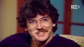 CHARLY GARCIA Y UNA GRAN ENTREVISTA EN NOCHE DE GIGANTES CHILE1984 [upl. by Bernadine671]