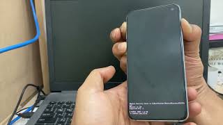 How to Hard Reset Galaxy S10e  S10  S10 Running Android 111213 [upl. by Anneis]