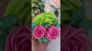 how to pipe mini roses on a rosette using tips 103 and 2D flowerstutorialfypcupcakescakes [upl. by Edmunda]