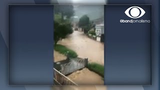 Sirenes voltam a tocar em PetrópolisRJ após uma forte chuva [upl. by Maye171]