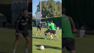 Agustín Álvarez intenta hacerle un marcaje a Bambo Diaby 🤪 elchecf laligahypermotion [upl. by Daniels789]