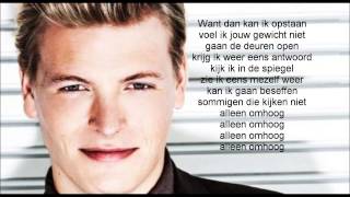 Thomas Berge  Alleen omhoog lyrics on screen [upl. by Adaliah413]