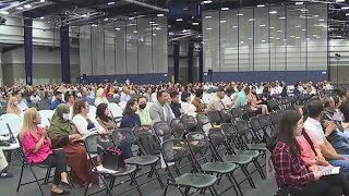 Naturalization ceremony sees hundreds of people become US citizens [upl. by Acireit]