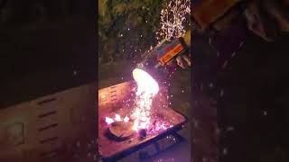 Shorts ENCENDER EL CARBÓN 2ª prueba 🔥🥩 burning fireplace [upl. by Etiragram182]