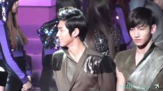 110114 Fancam Homin in Music Bank ending [upl. by Waldos]