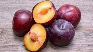 5 Amazing Health Benefits Of Plums [upl. by Ellehsyt875]