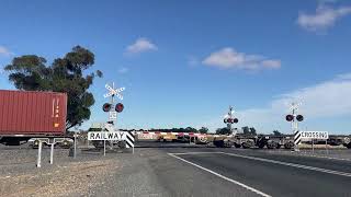 Sunraysia Highway Railway Crossing Massey [upl. by Adlez]