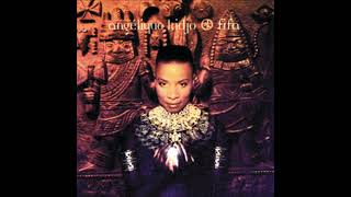 WOMBO LOMBO  ANGELIQUE KIDJO  1996  AFRICAN SONG [upl. by Notlrac740]