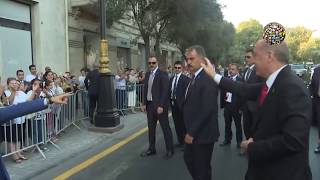 Erdoğan Azerbaycanda makam arabasından indi ve sokaklarda yürüdü [upl. by Nogaem706]