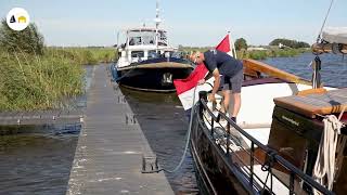 Afvaren op voorspring met een platbodem van Waterrecreatie Syperda [upl. by Anom]